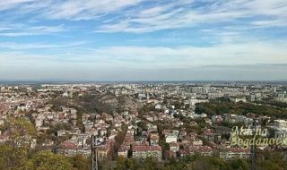 Собственици на площад осъдиха община