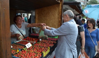 Втори фермерски пазар в столичния квартал „Иван Вазов“