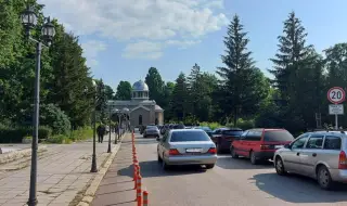 Осигуряват допълнителен транспорт за Задушница в София