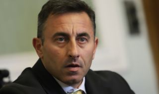 Румен Спецов се връща в НАП?