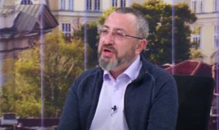 Бивш пиар на БСП: Нинова принуди Радев да обяви кандидатурата си за втори мандат