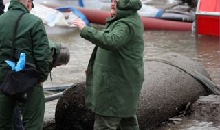 Бомба от войната „изплува“ в Рейн край Кобленц - видео