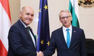 Денков към Соботка: Австрия ще спечели, ако България и Румъния са в Шенген