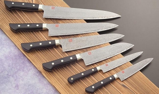 Мъж откраднал 14 кухненски ножа