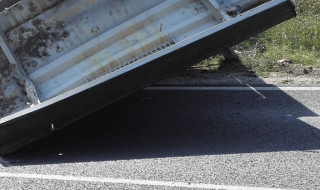 1 загинал и 3 с опасност за живота след катастрофи