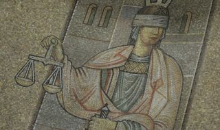 Проф. Мария Славова: Законът за КПКОНПИ е негоден, ще падне пред съда