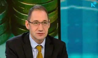 Икономист: Разликата в заплатите расте – държавните служители печелят повече, частният сектор намалява