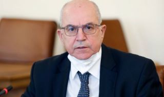 Шефът на ваксинационния щаб с призив към българите