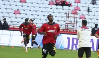 Втородивизионният Бейоглу Йени Чаршъ изхвърли Гьозтепе и Станимир Стоилов от турнира за Купата