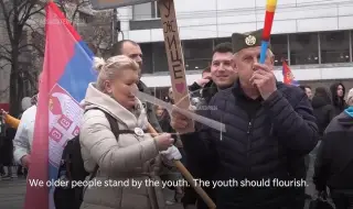 Сръбският Ниш стана арена на митинг на управляващите и антиправителствен протест на студенти