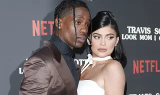 Травис Скот възпя бюста на бившата си Кайли Дженър (СНИМКИ)