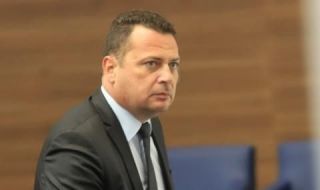 БСП към Борисов: Защо спряхте одобрена ваксина?