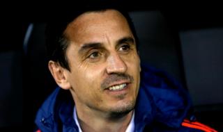 Гари Невил: Ливърпул, отпадни, за да си шампион