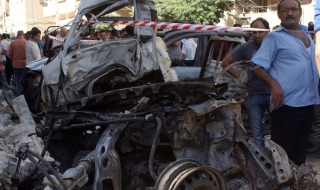 Кола – бомба взриви погребение в Дамаск