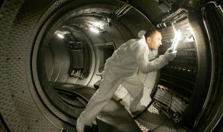 В Международния експериментален реактор поставиха най-тежкия компонент