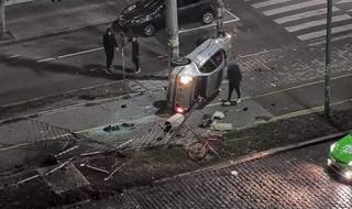 Зрелищна катастрофа в центъра на София (СНИМКИ)