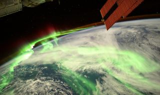 Астронавт направи зашеметяваща СНИМКА на полярното сияние