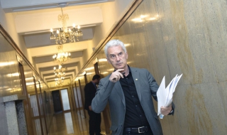 Сидеров пита Цацаров и Цветлин Йовчев дали е нарушил закона