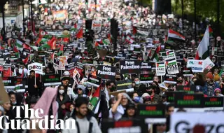 A major pro-Palestinian demonstration is underway in London 