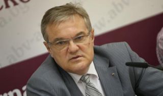 Румен Петков: Борисов се държи като човек, който мрази полицаите