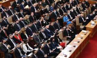 Депутатите обсъждат обща декларация за кризата в Украйна 