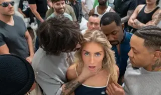 Скандалната порно звезда Бони Блу с послание към младите момичета (ВИДЕО)