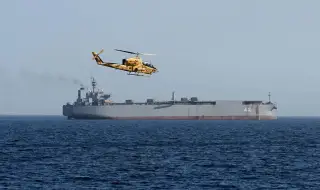 САЩ обявиха, че са поели контрол над Ормузкия проток. Иран отрече