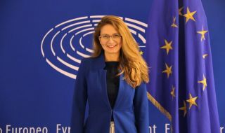 Евродепутатът Цветелина Пенкова: Възстановителният план е огледало на едно немощно управление