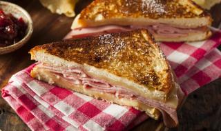 Рецепта на деня: Хрупкави сандвичи с шунка и кашкавал на тиган