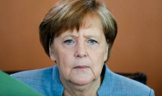 Меркел отправи остри критики към Ердоган