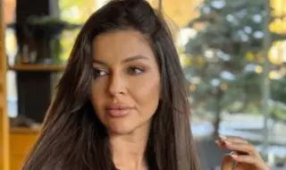 Фолк певицата Дебора е под домашен арест, но пуска снимки от Истанбул