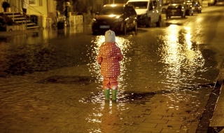 Буря причини невиждани наводнения в Северна Германия (СНИМКИ)