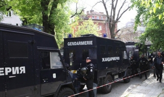 Полицията извади водно оръдие в Раднево
