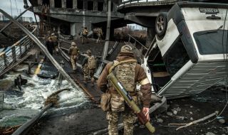 Украински военни пострадаха при пътна злополука в Латвия