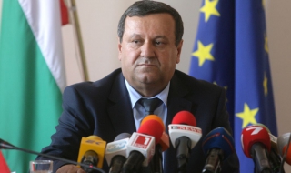 Министър Хасан Адемов: Без съгласие няма трайни социални решения
