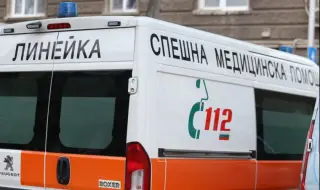 Мъж пострада, след като е бил блъснат от собствената си кола