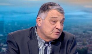 Свинаров: Не е сериозно да се твърди, че нямаме военна техника