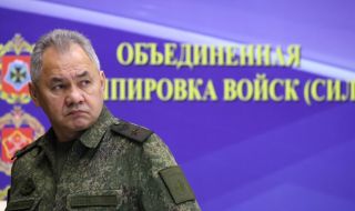 Сергей Шойгу инспектира руските войски в Украйна