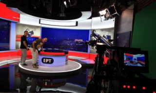 Анархисти и журналисти се биха в студио на националната телевизия (Видео)