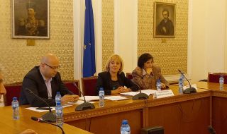 Манолова: Европейската прокуратура е разпитала Илчовски, българската – не