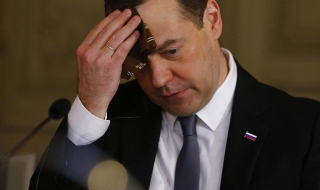 Медведев: Русия и Западът се хлъзгат към нова Студена война