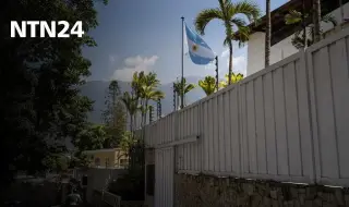 Опозиционери във Венецуела потърсиха убежище в аржентинското посолство ВИДЕО