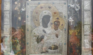 Връщането на чудотворната икона на Черната Богородица в Созопол