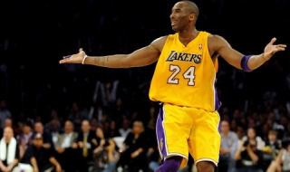 Брайънт надмина Джордан при успех на Лейкърс