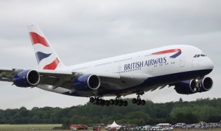 Великобритания предупреди за възможни забавяния на полетите заради стачка на граничните служители 