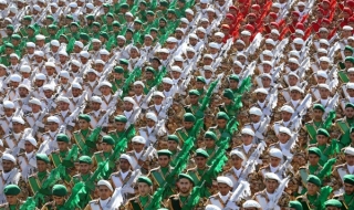 Иран показа военната си мощ
