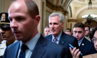 Кевин Маккарти опроверга твърденията, че ще се оттегли от Конгреса