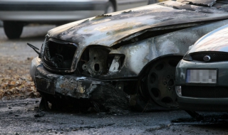 Пет подпалени коли в София