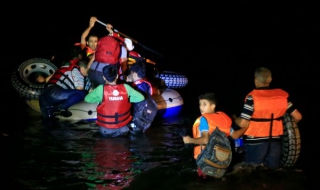 В Италия арестуваха 8 души за незаконен превоз на имигранти