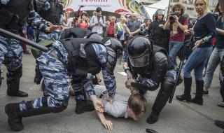 Затвор за протестиращи в Русия
